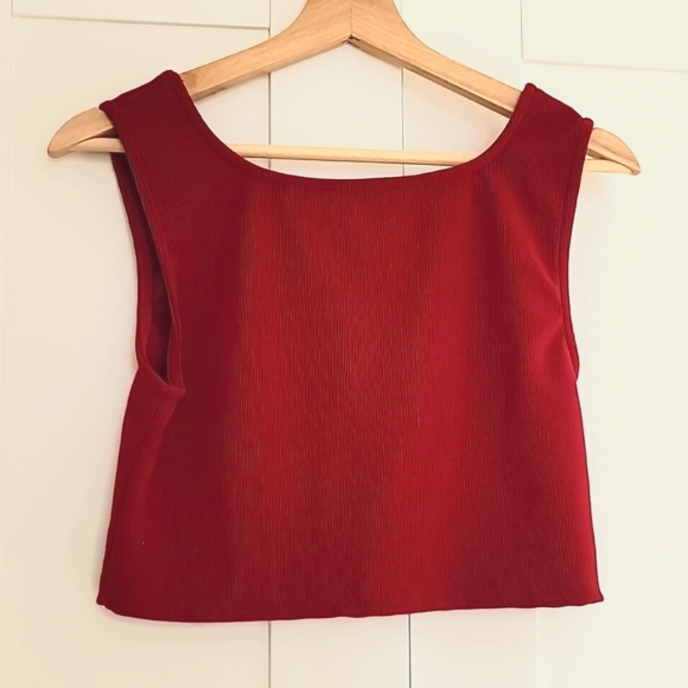 Crop Top - Picture 4 of 4